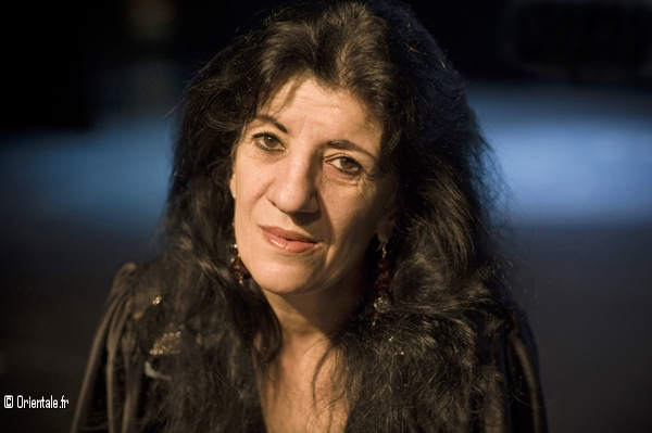 Biyouna cheveux lâchés Biyouna cheveux lâchés